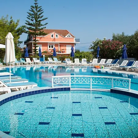 Avra Apartahotel
