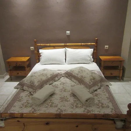 Avra Apartahotel 2*