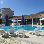 Avra Апарт-отель 2*
